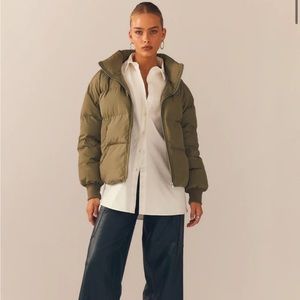 S-M Size - Avalanche Puffer Jacket - Moss Green